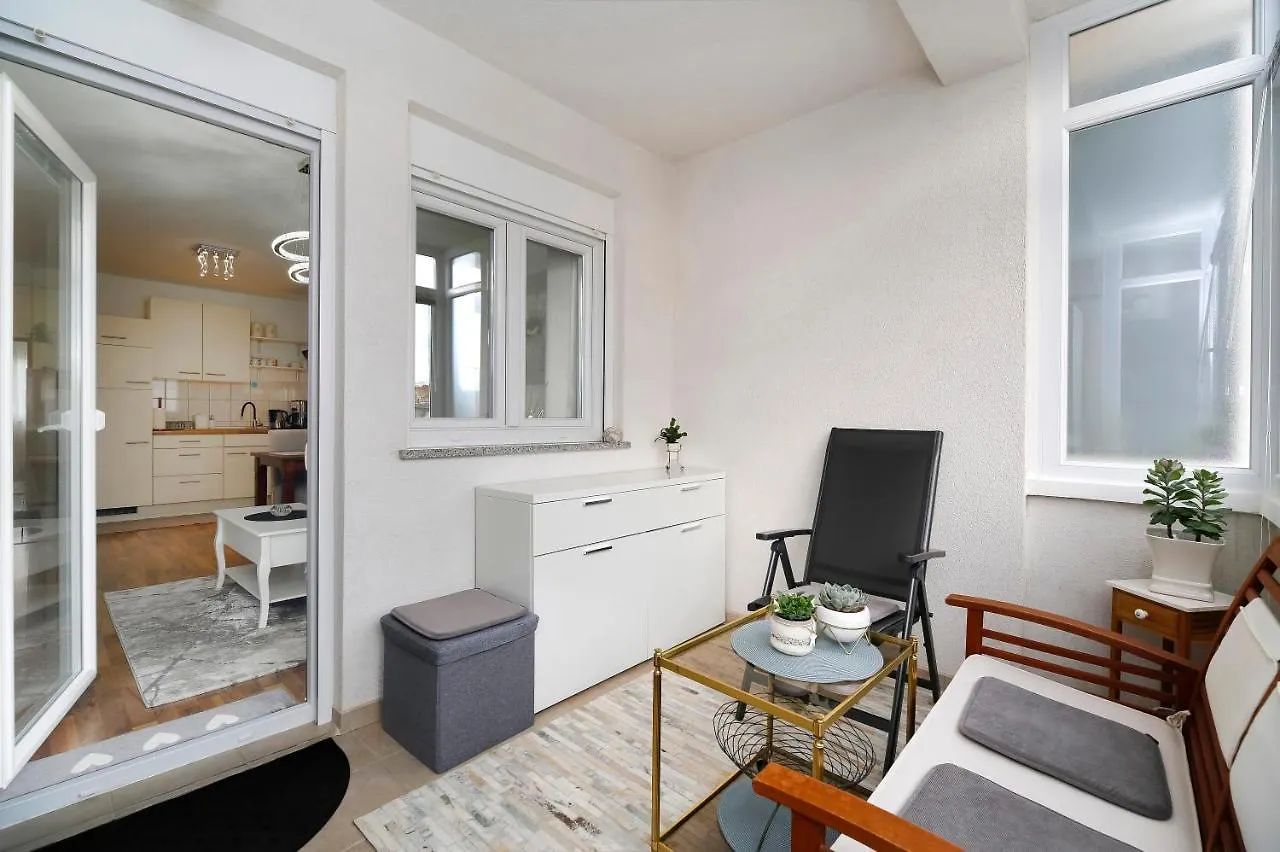 Apartman Monika Pula 0*,
